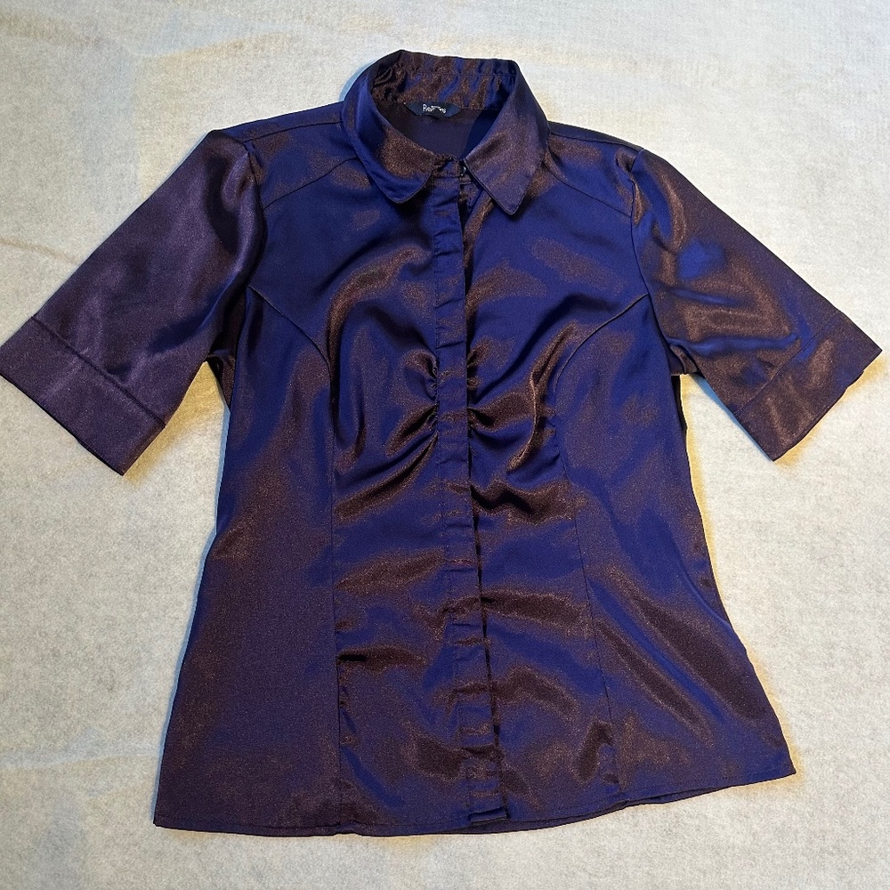 Short sleeve purple blouse